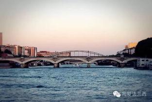 塞纳河吃瓜周报,吃瓜周报揭秘娱乐圈幕后故事