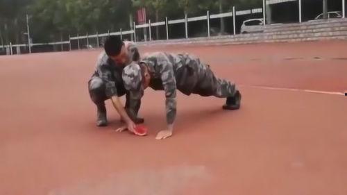 教官怎么吃瓜,趣味解读军营生活点滴  第2张