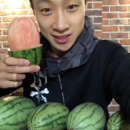 小藤吃瓜视频  第2张