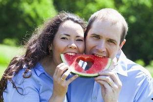 老人吃瓜吃辣  第3张